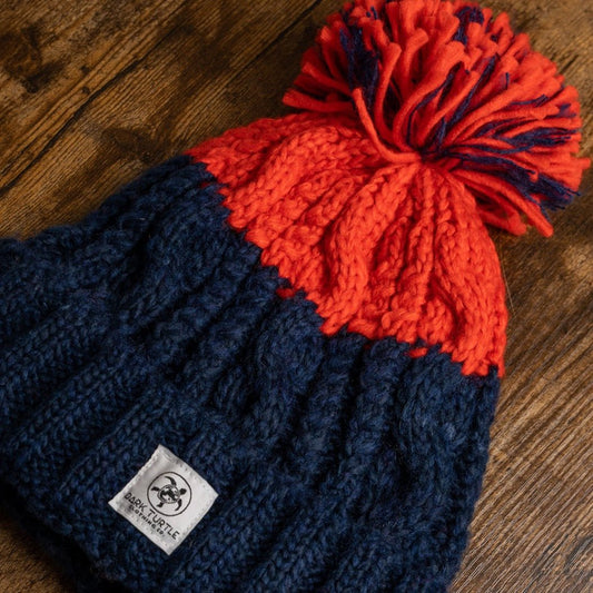 Apres Surf Bobble Hat “Red & Navy” - Dark Turtle